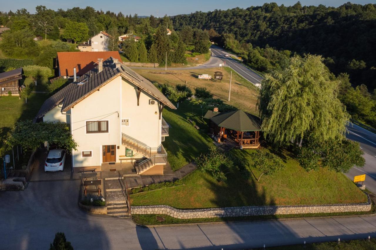 Apartments Lucija Slunj Exterior photo